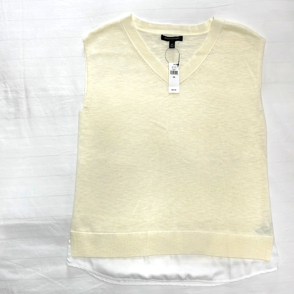 Banana Republic V neck vest